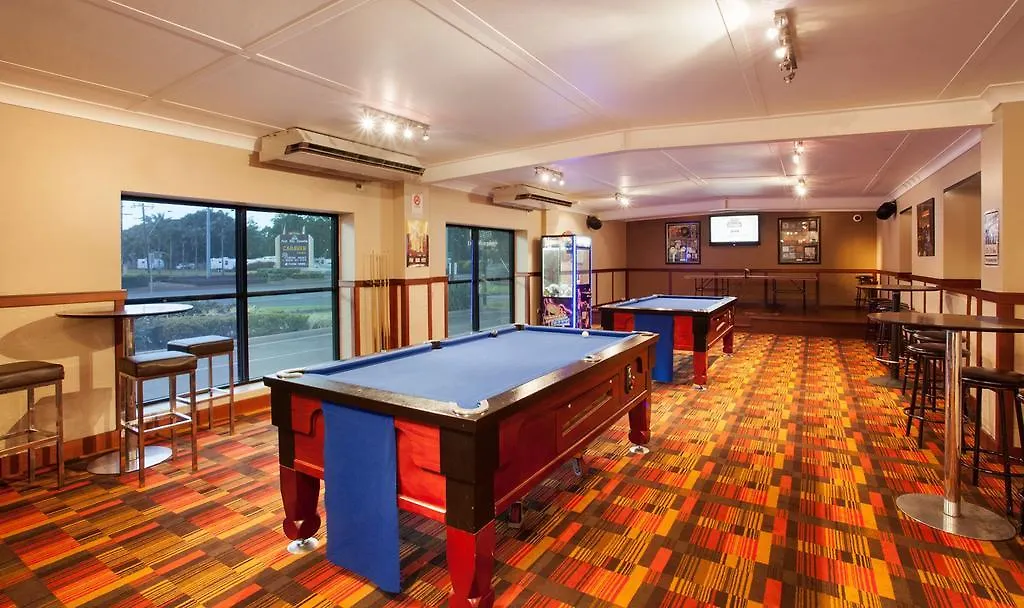 ****  Nightcap At Balaclava Hotel Cairns Australien