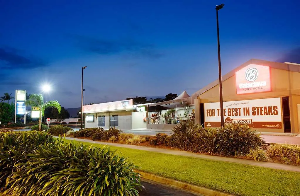 Nightcap At Balaclava Hotel Cairns